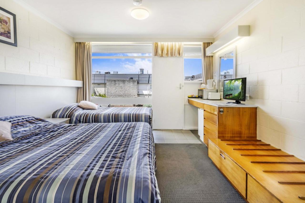 Top Of The Town Hotel Motel 博尼 外观 照片