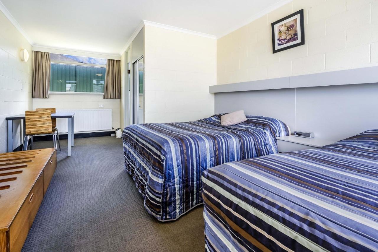 Top Of The Town Hotel Motel 博尼 外观 照片